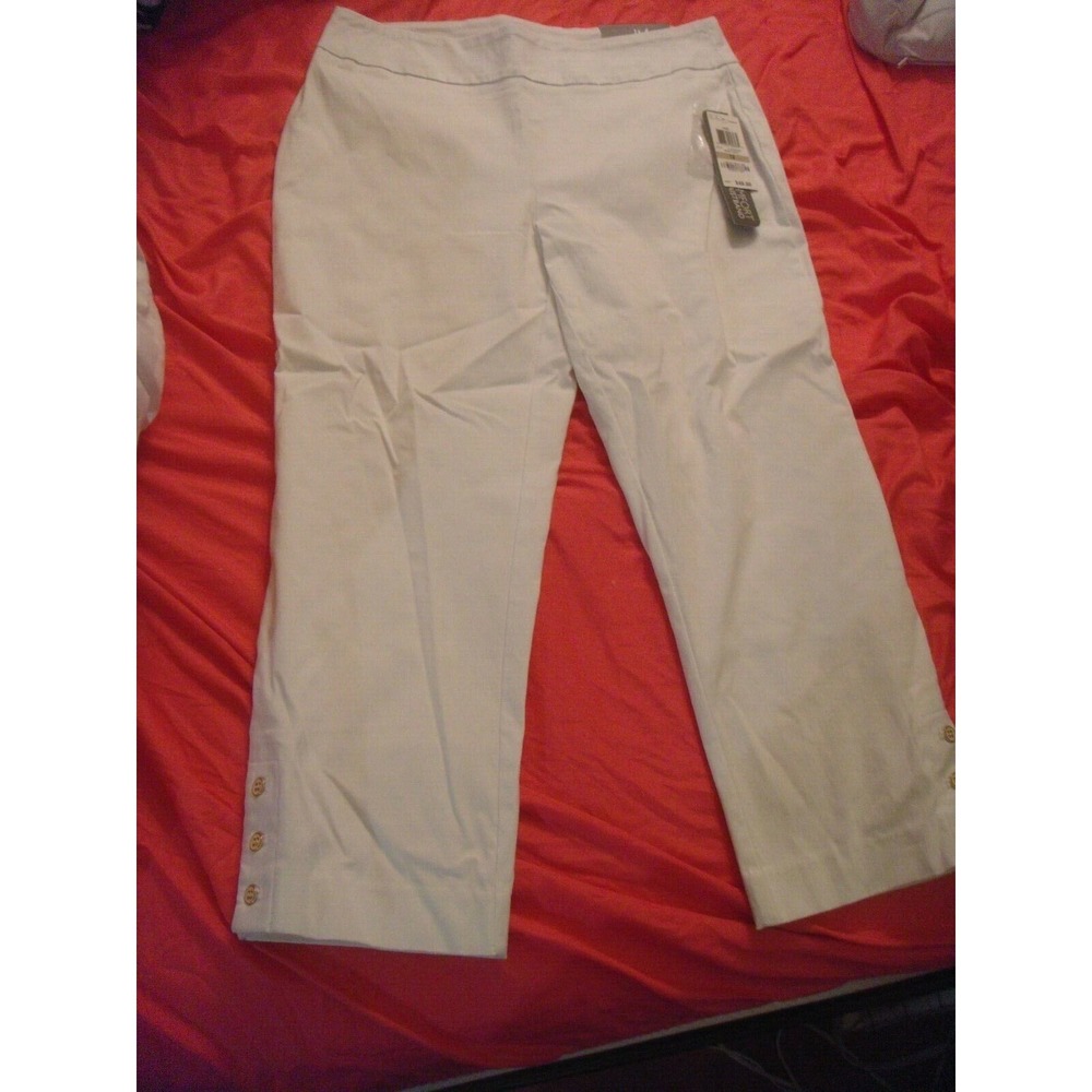 JM collection womens 12 elastic waistband regular length white capri pants NWT
